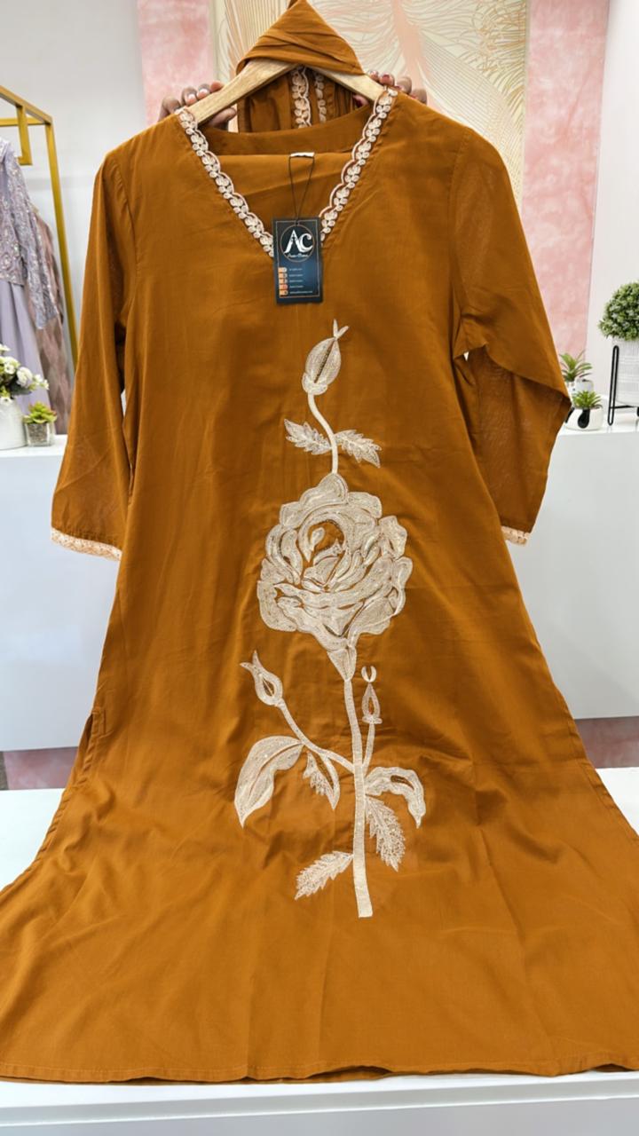 Super gorgeous rose embroidered suit set in tan