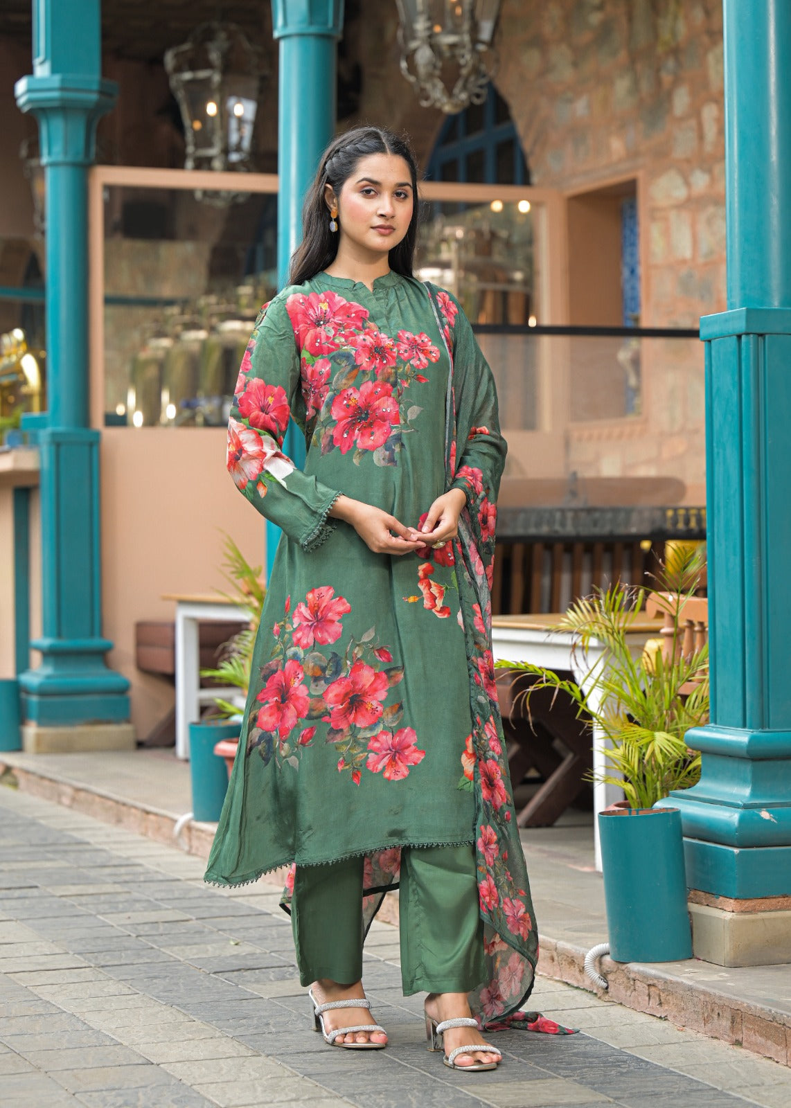 Pretty pretty pink embroidered suit set