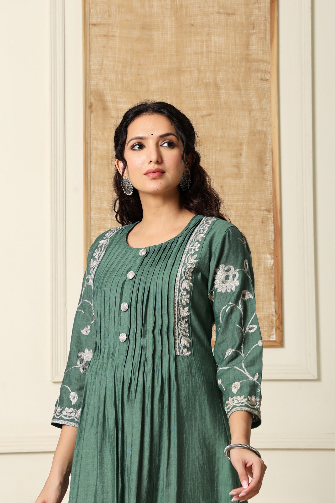 Muslin Zari detailing kurta pant