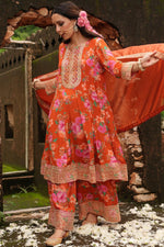 Pure chinon heavy Zari detailing suit set