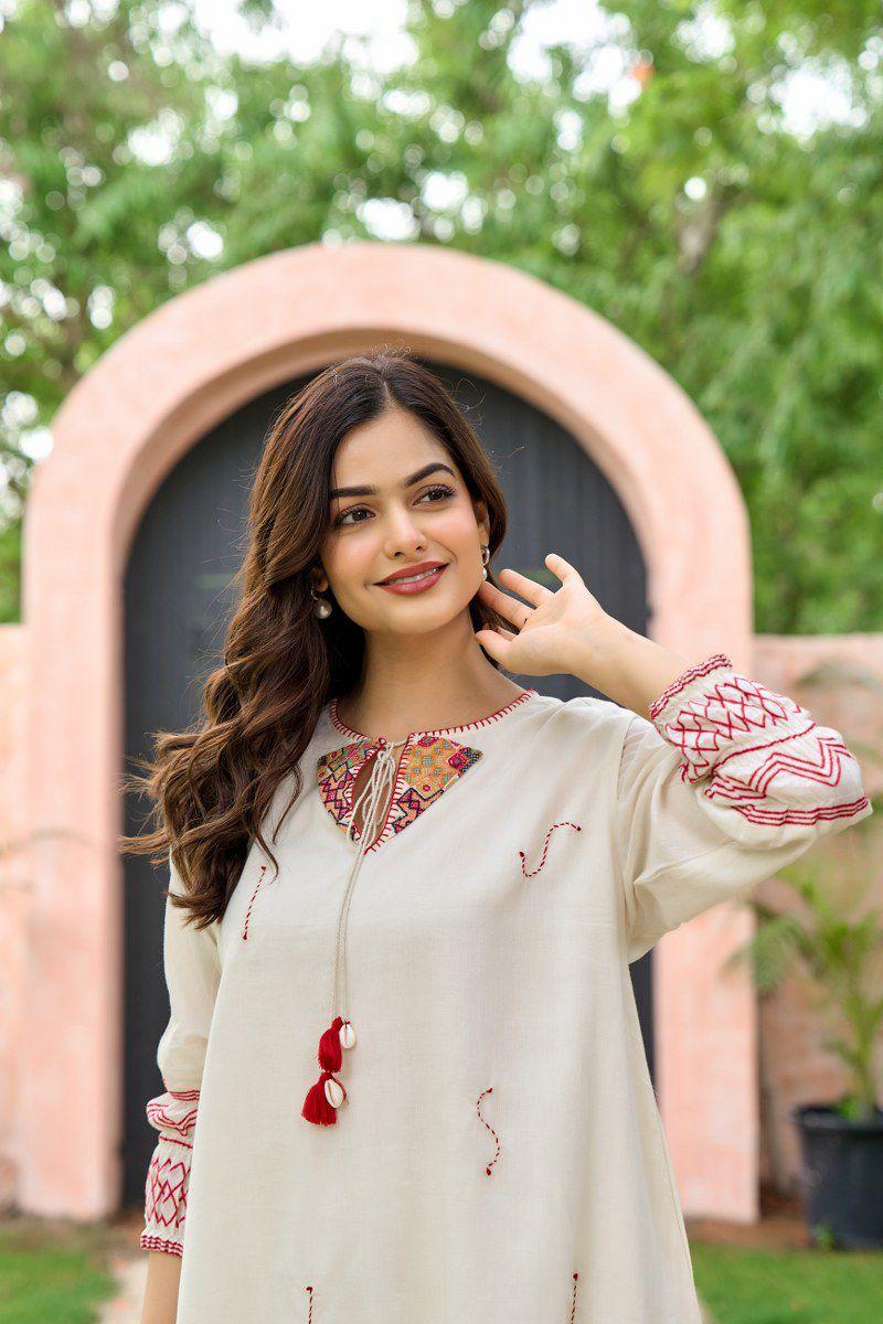 Pure Mul cotton embroidered kurta pant