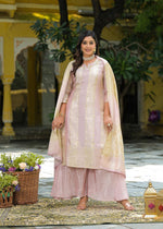 Restocked !! Pretty pretty Shimmer tissue jacquard suit set !!