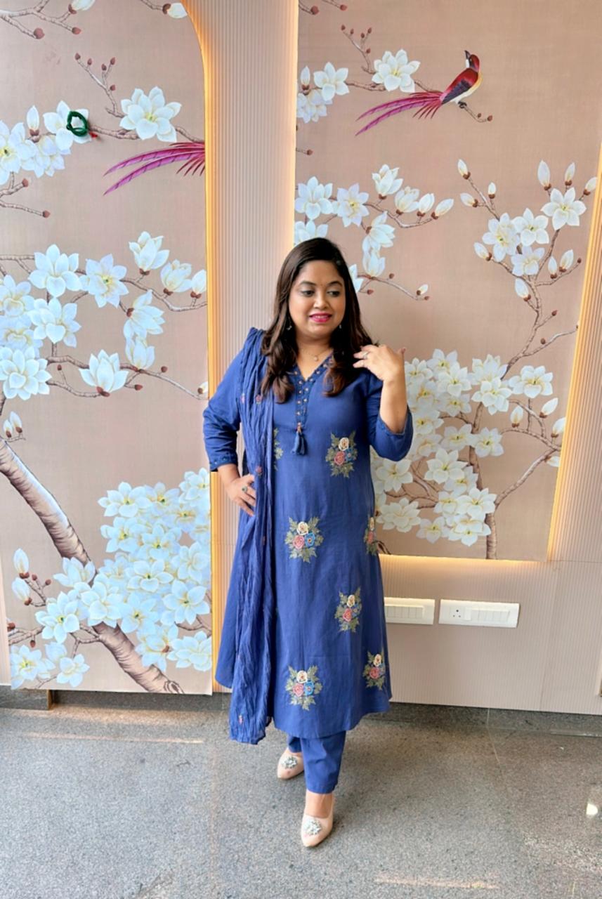 Restocked !! Gorgeous pure cotton suit embroidered in blue !! Dispatch Next Week