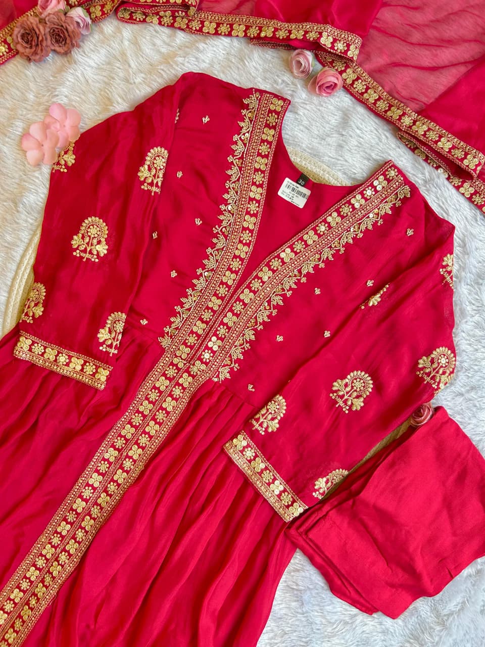 Pure chinon hand work suit set in pink