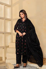 Super pretty Mul cotton embroidered full suit in black