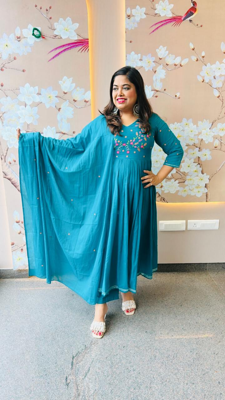 Pure Mul cotton embroidered suit set