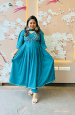 Pure Mul cotton embroidered suit set