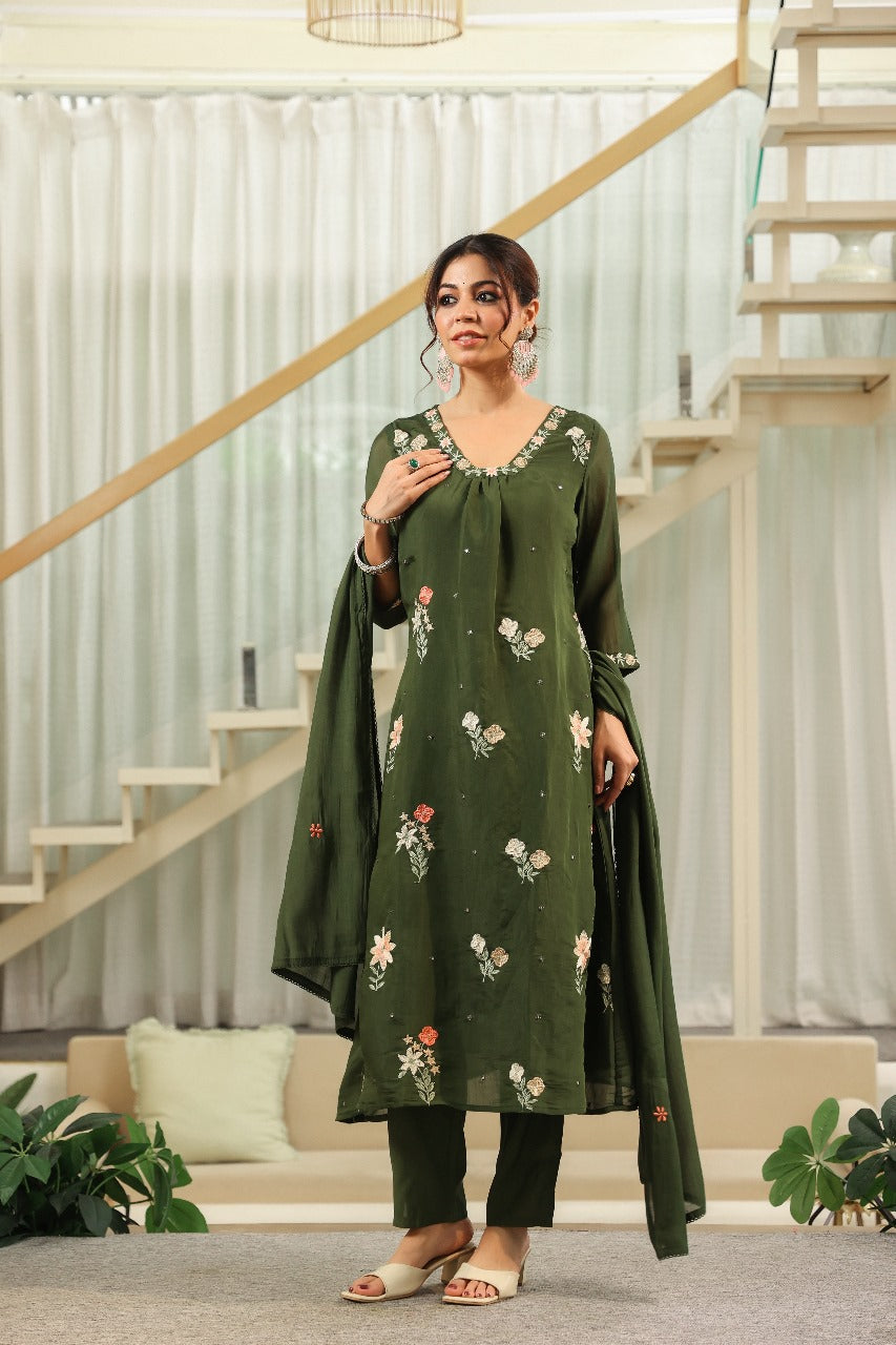 Pretty embroidered Chanderi suit set in green