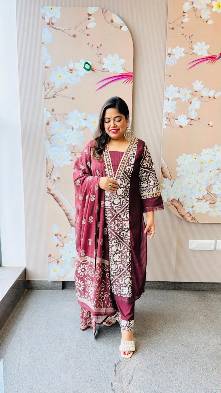 Pure cotton panel print with lace detailing in wine