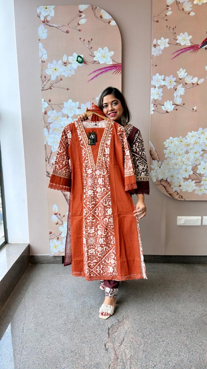 Pure cotton panel print with lace detailing in rust