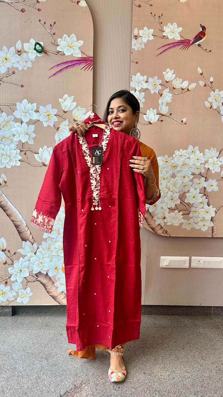 Pretty cotton embroidered front lining suit set in red