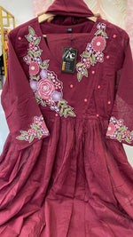 Appliqué work Mul cotton half lining full suit