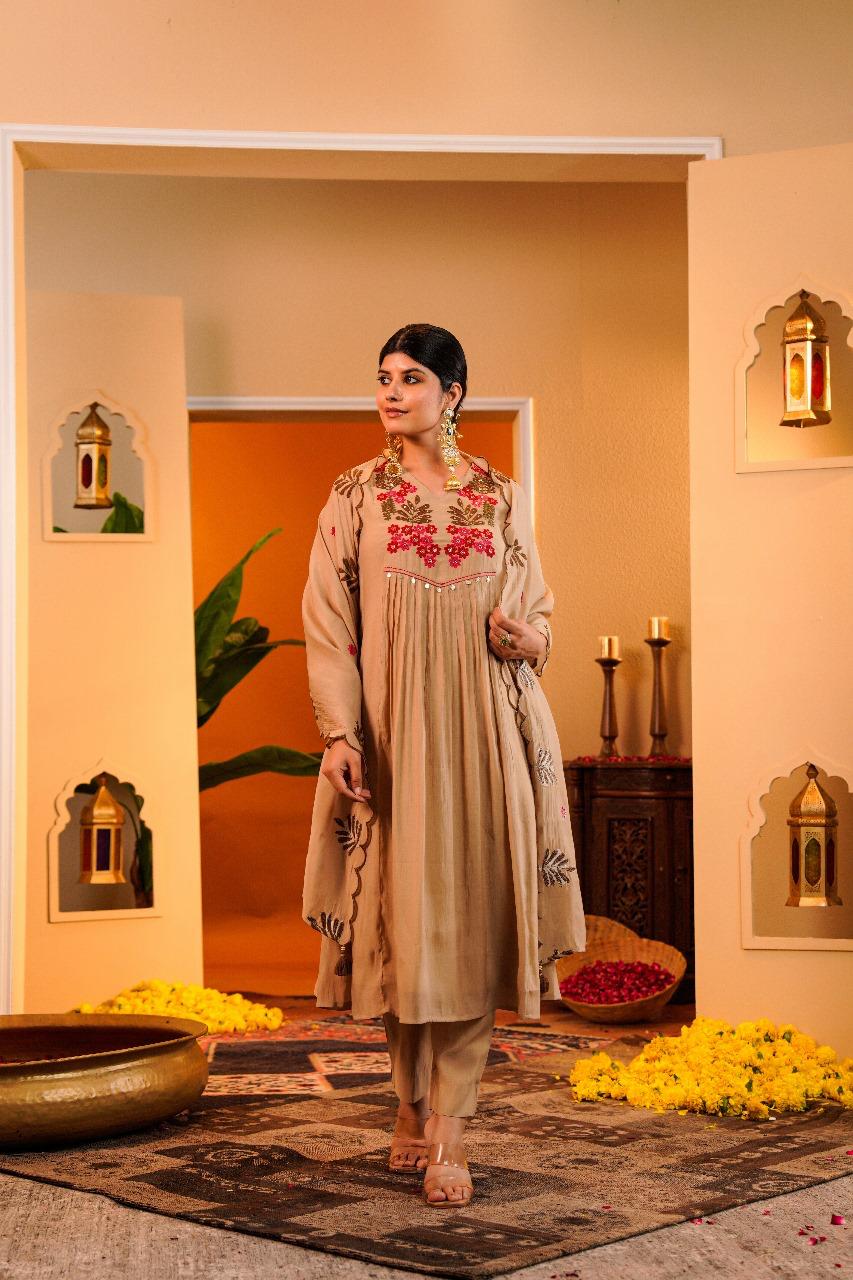 Pretty Mul Chanderi embroidery suit set