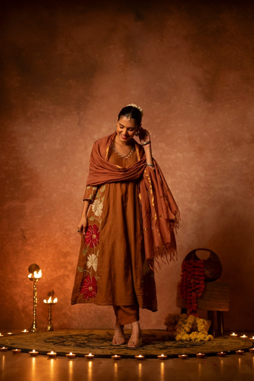 Pretty appliqué work Mul Chanderi suit set