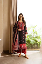 Heavy rayon pretty appliqué n embroidered suit set in black