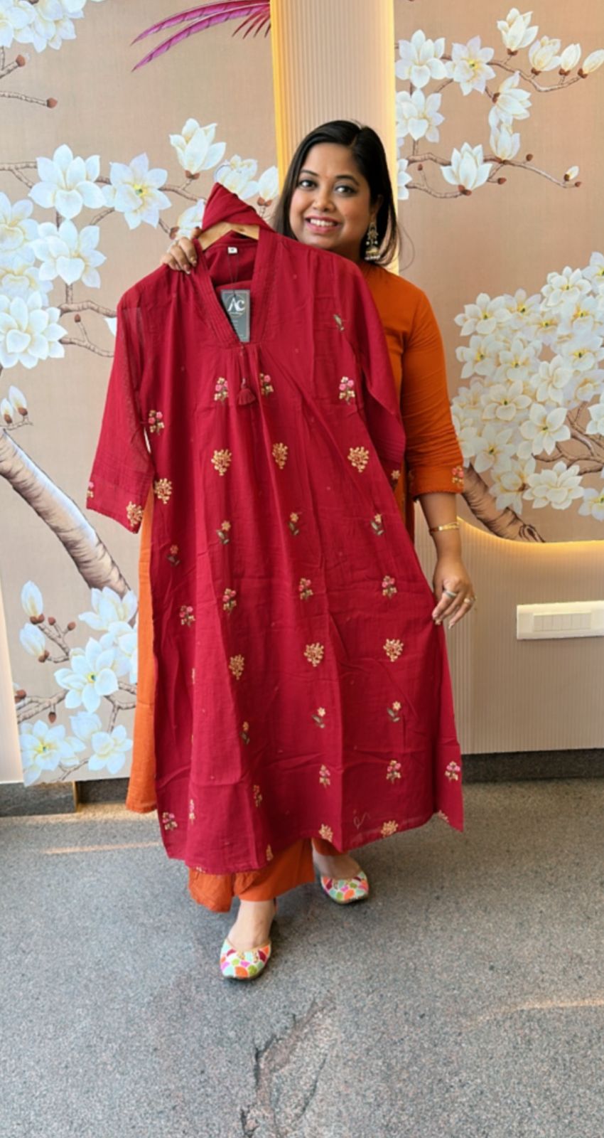 Pure Mul cotton embroidery suit set in red