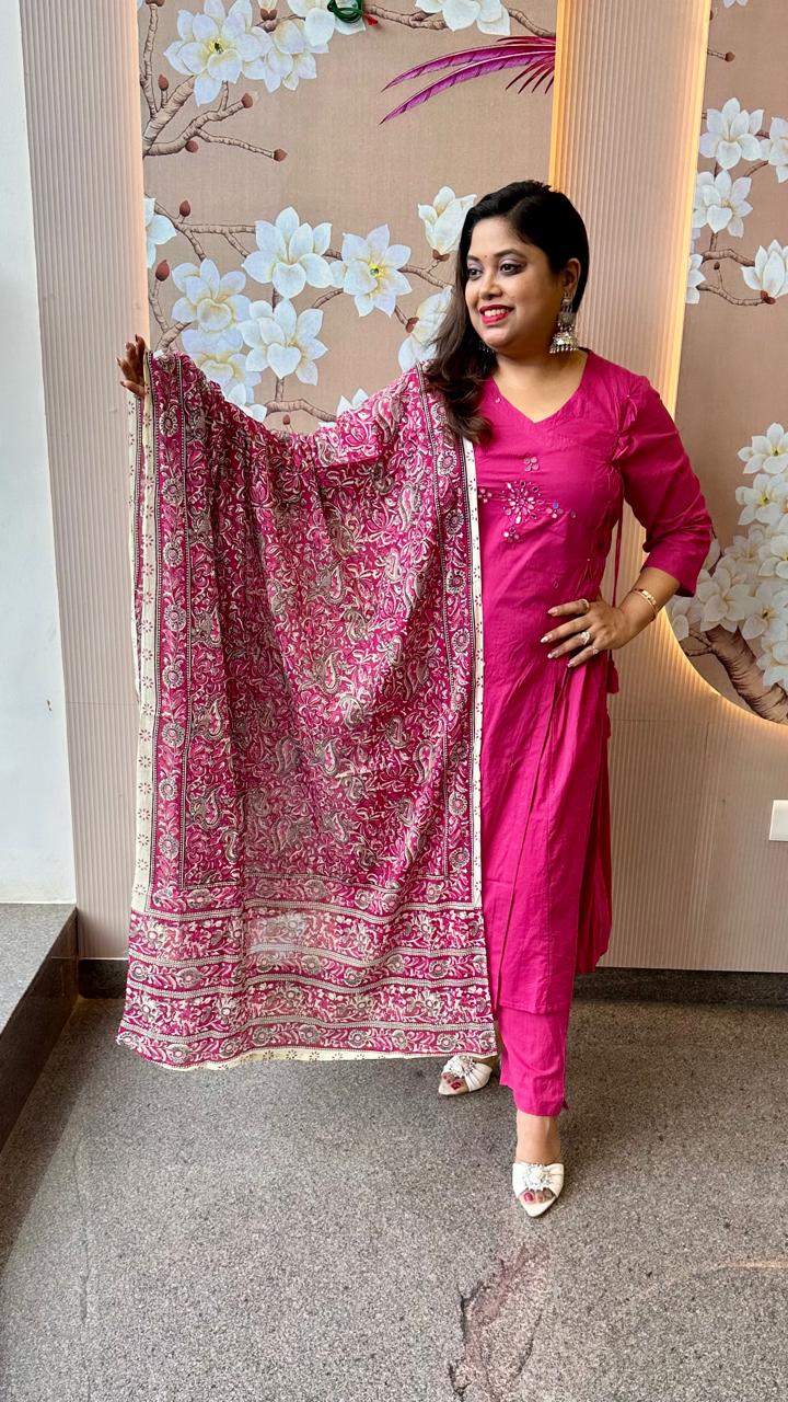 Hot selling in pink colour paired with Kalamkari dupatta
