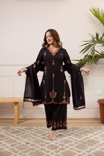 kashmiri Embroidery suit set in black!!