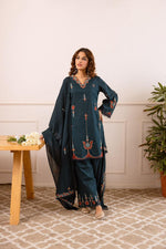 kashmiri Embroidery suit set in Green!!