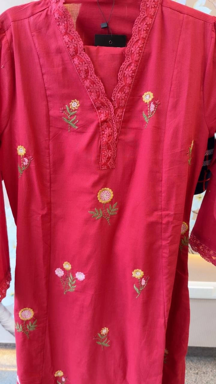 Pretty cotton embroidered suit set in red