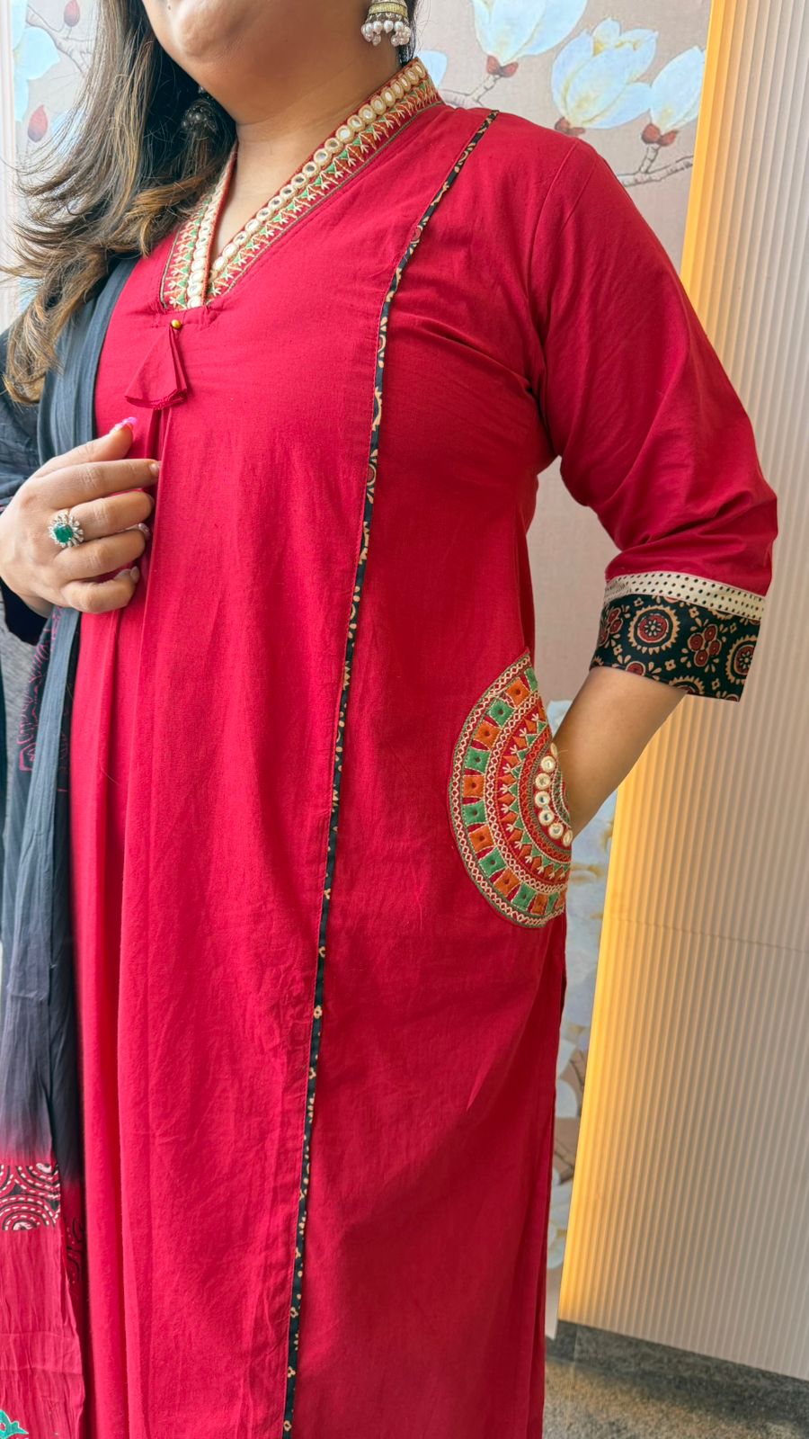 Premium cotton designer back with embroidered pocket in red