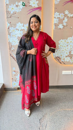 Premium cotton designer back with embroidered pocket in red