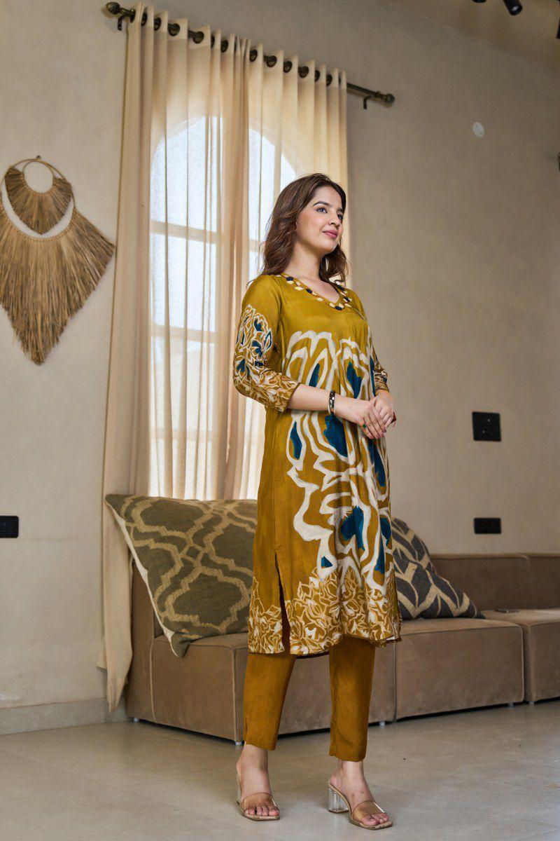 Designer V neck Mul silk front n back digital printed kurta pant