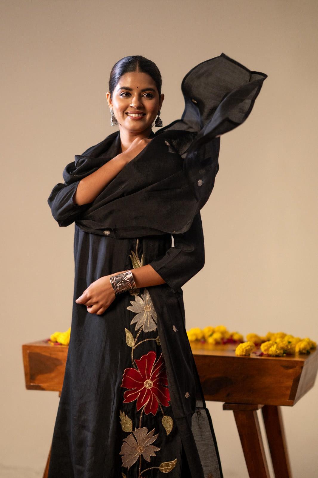 Embroidered full suit set in black