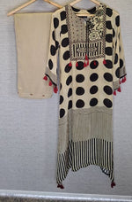 Pretty pretty crepe co ord in polka and ajrakh