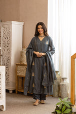 Pretty mul chanderi suit set