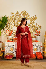 Santoori silk party wear suit set in red