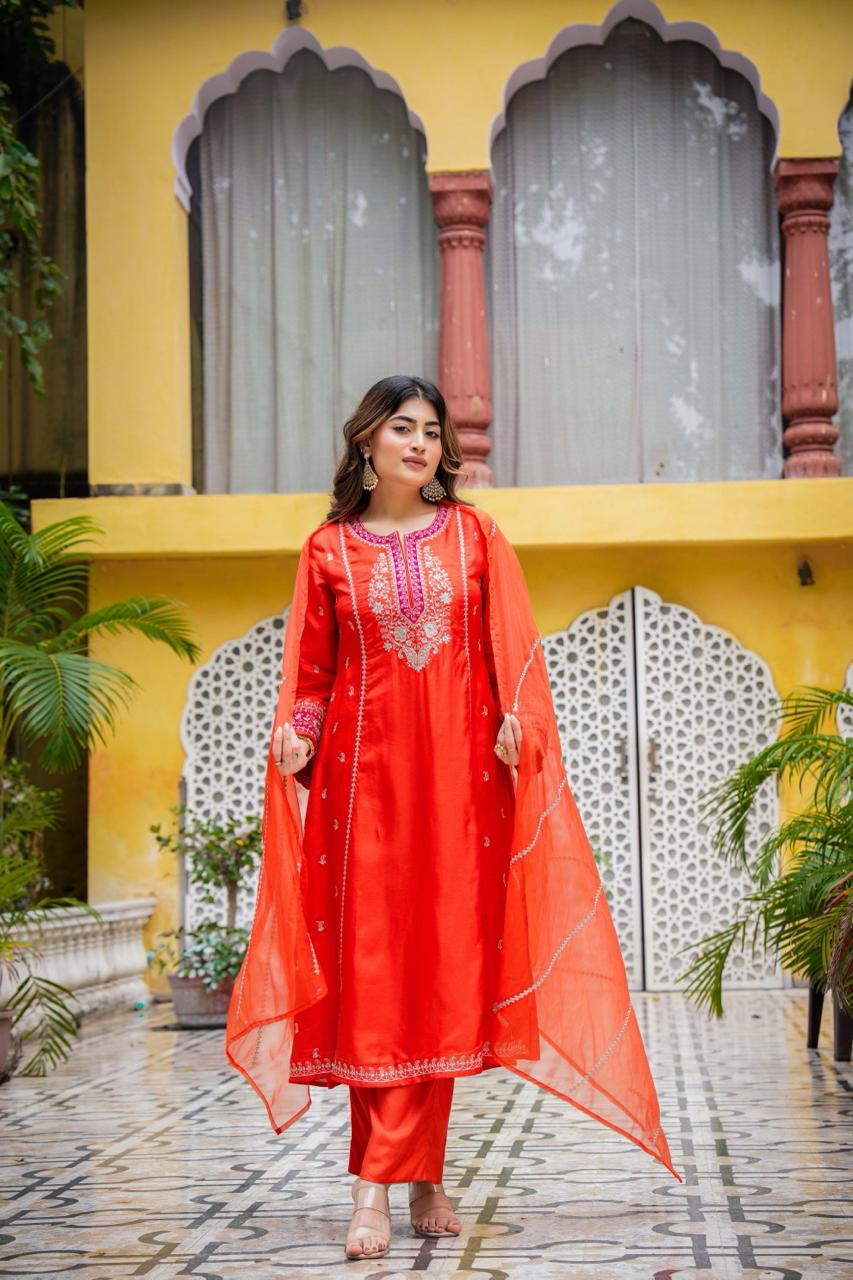 Super pretty Zari detailing Santoori silk suit set in orange