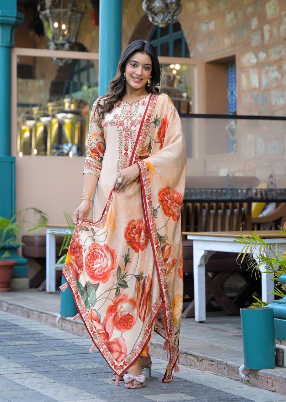 Pretty Pretty lining crepe suit set in peach