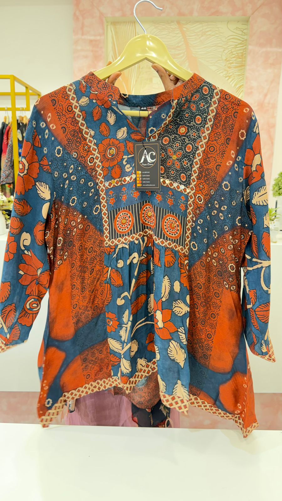 Wow ajrakh short top