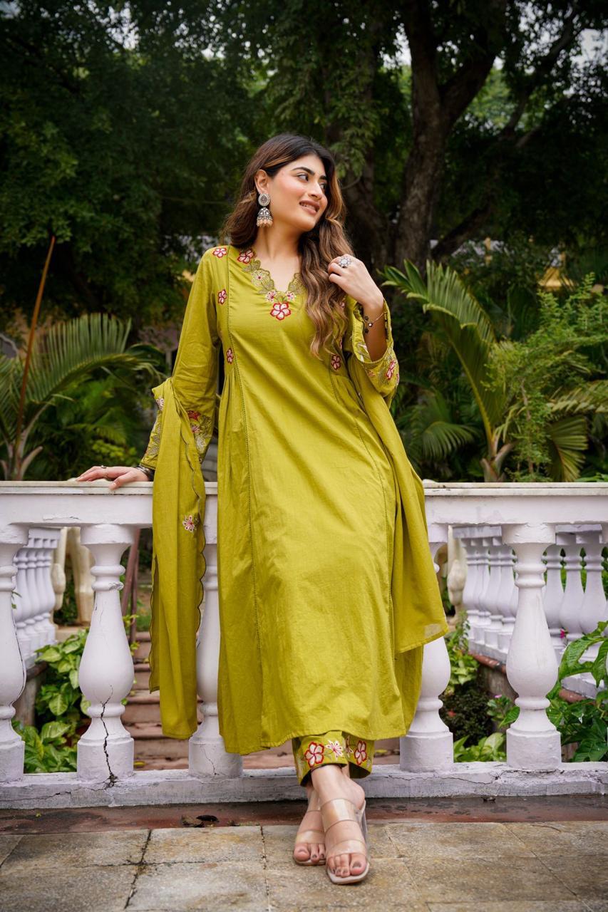 Super pretty applique cotton suit set in green