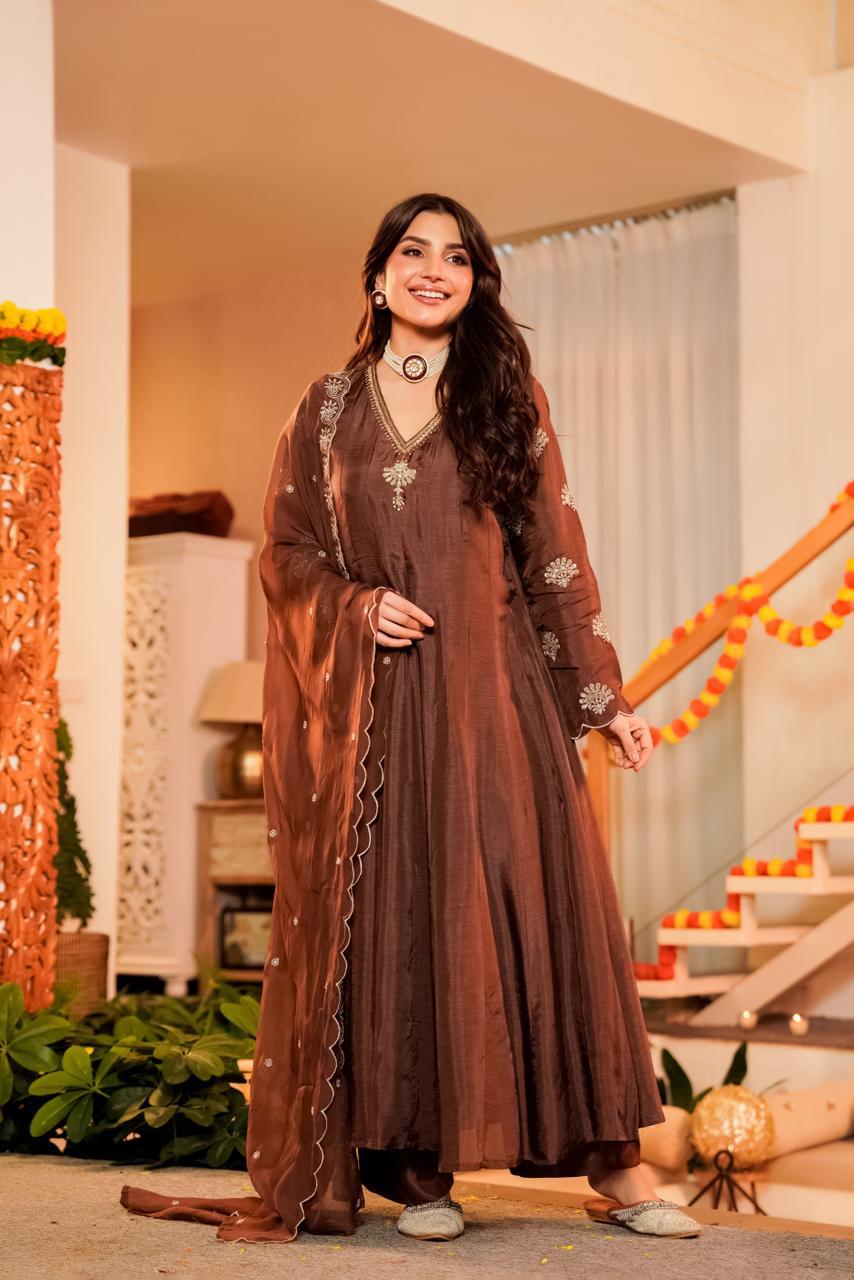 Restocked !! Beautiful Santoori silk embroidered suit set in brown !!