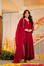 Beautiful Santoori silk embroidered suit set in red