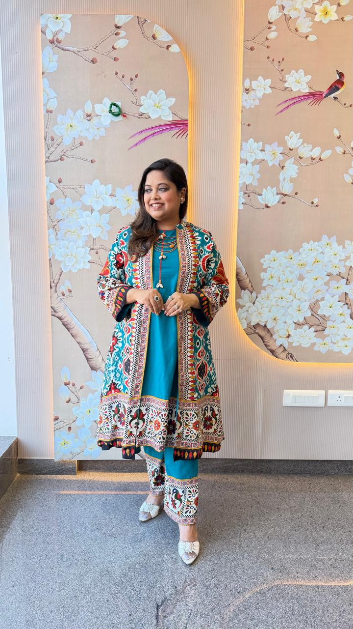 Premium Patola jacket paired with sleeveless kurta and pant