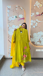 Pretty Mul cotton lining applique work full suit in green