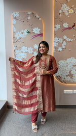 Wow wow heavy handwork tissue suit set