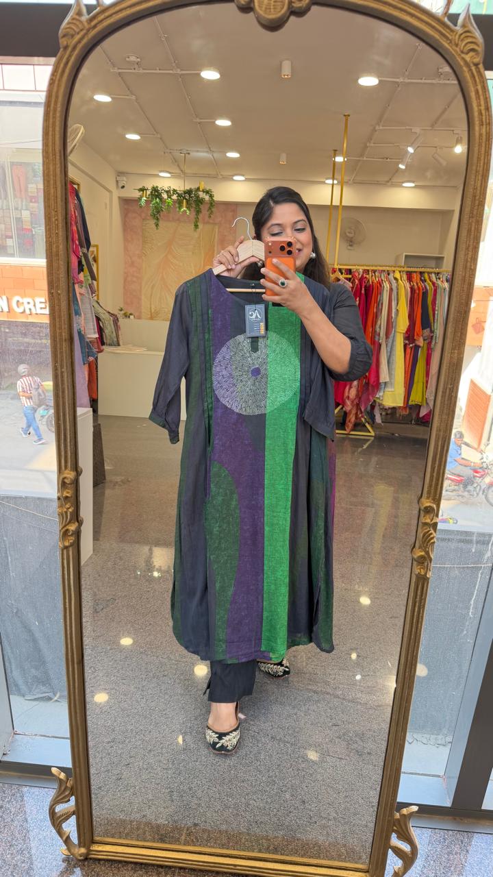 Mul cotton lining digital printed kurta pant in green. Pockets in kurta