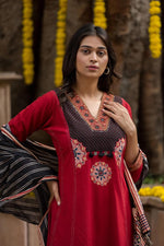 Super pretty cotton full suit set in red