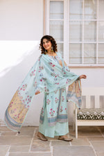 Super pretty plaza pants suit set in blue