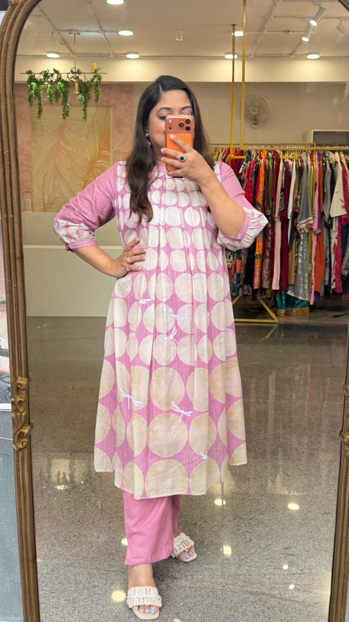 Pure cotton designer kurta pant with pockets and designer sleeves in pink