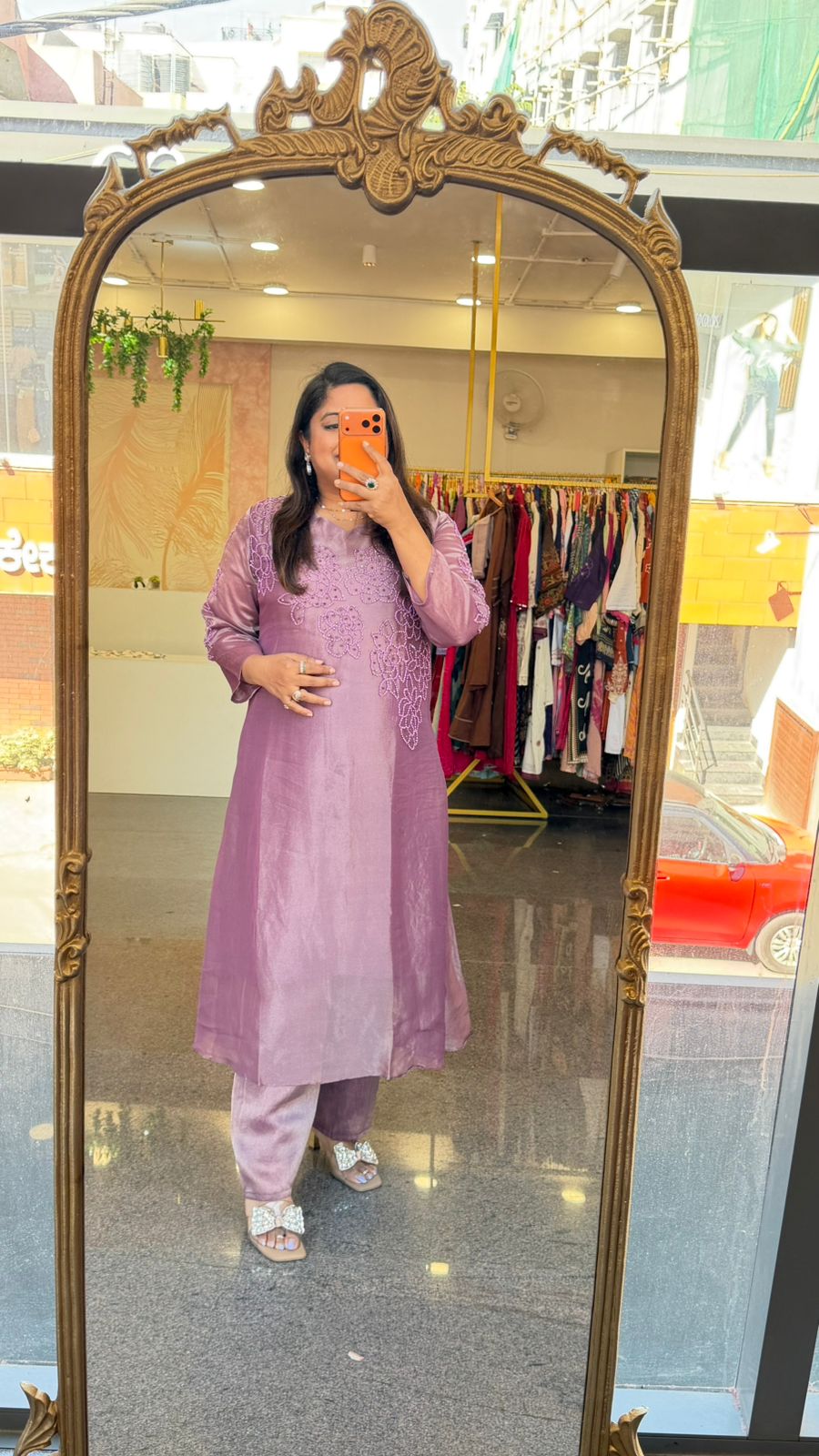Super pretty premium glass tissue hand work co ord in purple