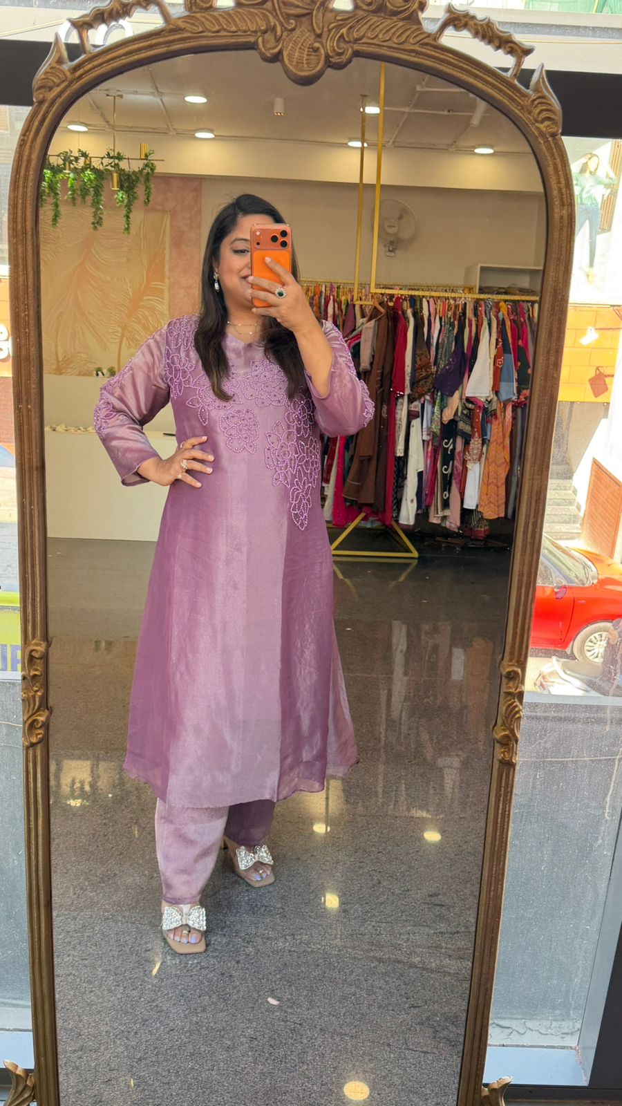 Super pretty premium glass tissue hand work co ord in purple