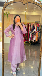 Super pretty premium glass tissue hand work co ord in purple
