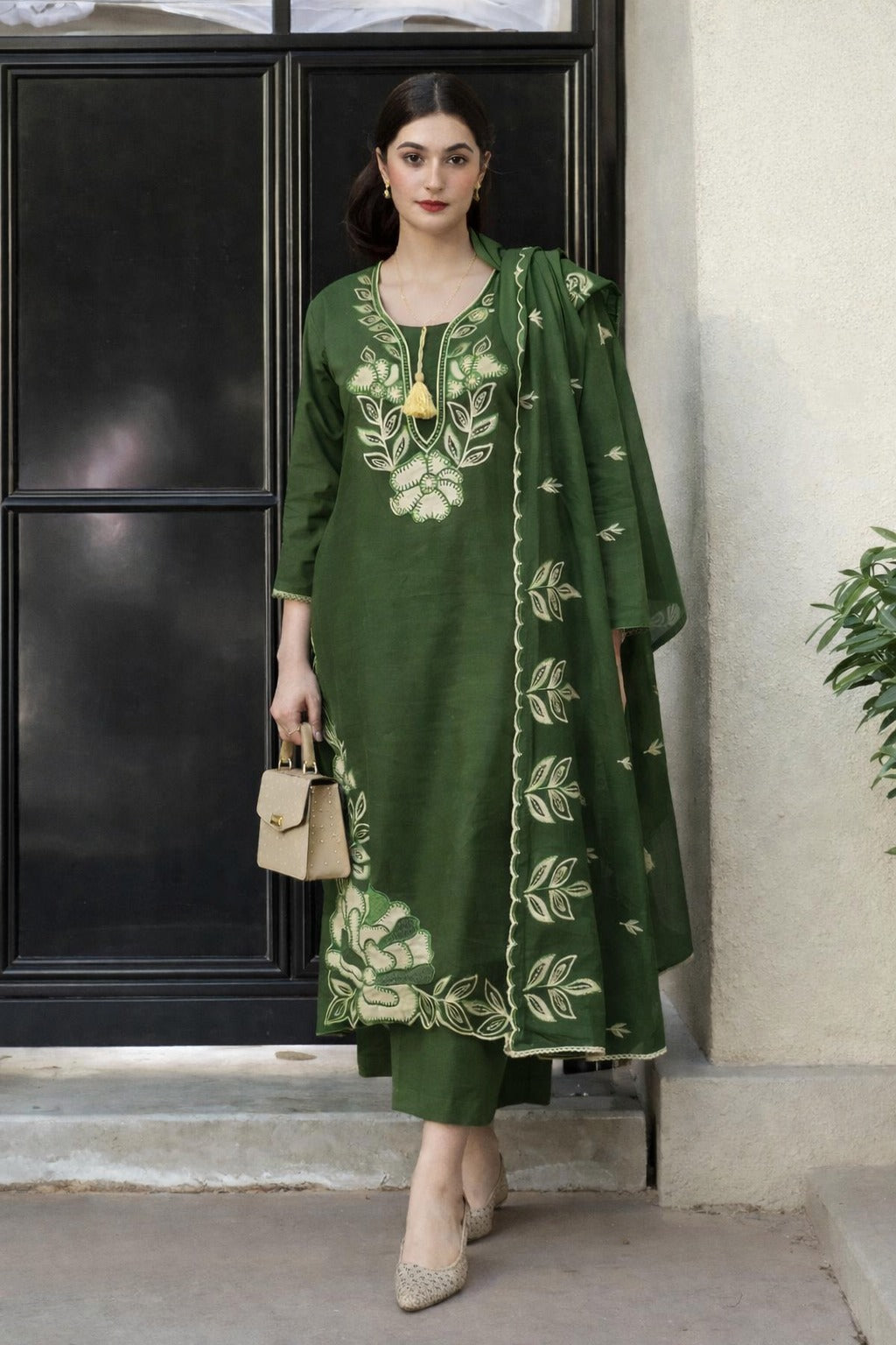 Pretty cotton cutwork suit set in green