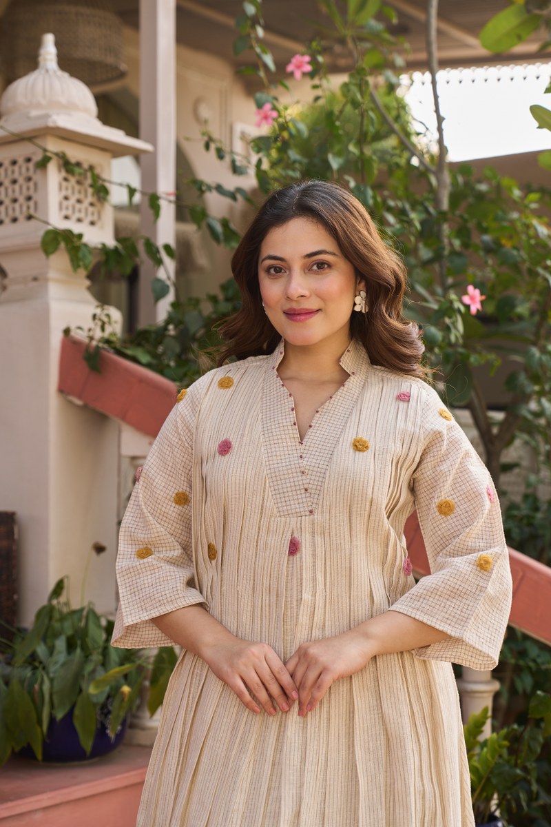 Gorgeous jute cotton orgenza applique kurta pant