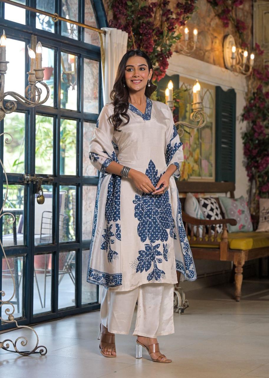 Super pretty Mul silk embroidery full suit set in blue